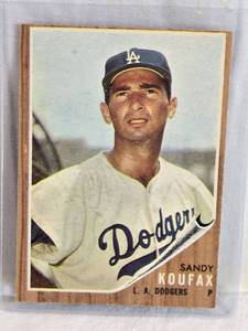 lot 161 image: Sandy Koufax 1962 Topps #5 - Los Angeles Dodgers Vintage Baseball Card