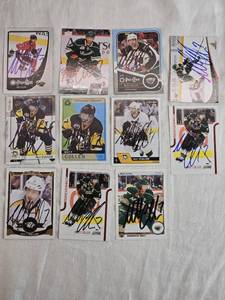 lot 164 image: Lot of 11 Matt Cullen Hockey Cards with Autographs