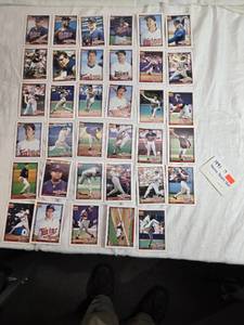 lot 233 image: 1991 Minnesota Twins Team Set Baseball Cards Featuring Players Like Kirby Puckett and Jack Morris