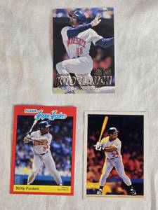 lot 269 image: Lot of 3 Baseball Cards Featuring Kirby Puckett and Chuck Knoblauch with Fleer and Score Brands
