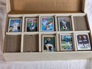 lot 330 image: Large Box of Baseball Cards Appears to be all 1988 Tops - Uncounted Unsearched