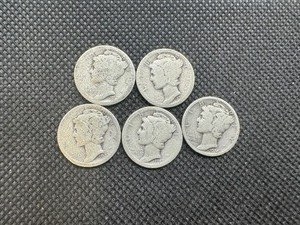 lot 34 image: Five Early Date Silver Mercury Dimes 1917 (3) 1920 and 1926