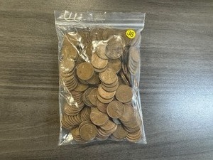 lot 36 image: 220 Lincoln Wheat Cents 1941- 1958 (37 different varieties)