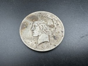 lot 52 image: 1923 Peace Silver Dollar