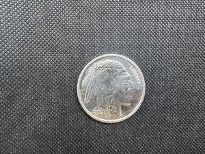 lot 92 image: 1 Oz Buffalo Round .999 Fine Silver