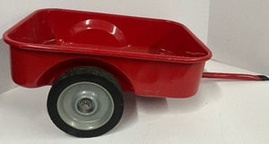 lot 30 image: ERTL Steel Red Pull Behind Wagon