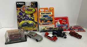 lot 42 image: Lot of 9 Vintage Toy Cars Matchbox and Others