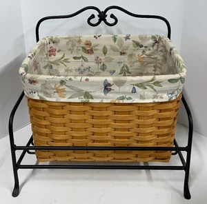 lot 69 image: Longaberger Newspaper Basket with a Wrought Iron Stand and Fabric Liner 2004.