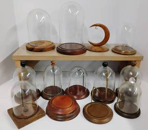 lot 82 image: Assorted Small Countertop Display Cases, Watch Display Case