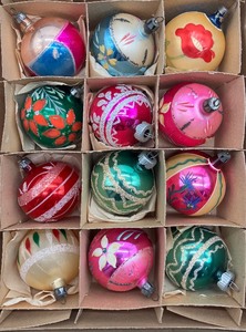 lot 14 image: Twelve Piece LOT Vintage Glass Christmas Ornaments Mercury Glass Colorful