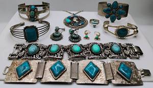 lot 127 image: Turquoise Jewelry 10 Piece Lot