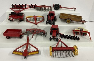 lot 139 image: Vintage Red Tractor Parts 13 Piece Lot Ertl Tru Scale