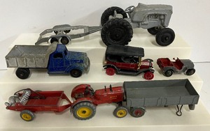 lot 22 image: Metal Toy Farm Machinery Dinky Toys 8 Piece Lot