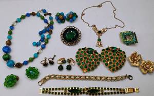 lot 143 image: Costume Jewelry LOT Emerald Green Rhinestone, Goldtone Shoe Clips, Germany Clip Earrings