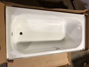 lot 36 image: Bootz Industries Maui 60 in. x 30 in. Alcove Soaking Bathtub with Right Drain in White Damaged Customer Returns See Pictures