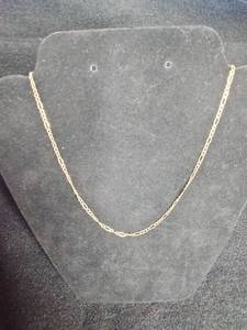 lot 49 image: 10K Yellow Gold 2.5mm 16 Semi-Solid Curb Chain