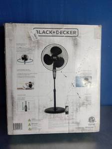 lot 69 image: BlackDecker 18-inch Stand Fan, model BFSR18B.