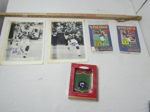 lot 15 image: Minnesota Vikings Memorabilia
