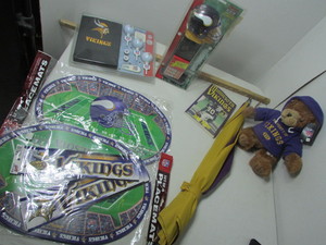 lot 19 image: Minnesota Vikings Memorabilia