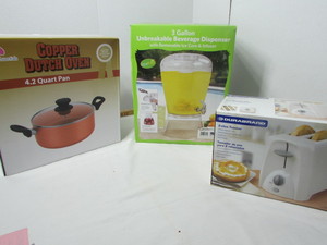 lot 26 image: Kitchen Items