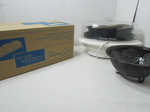 lot 34 image: Kitchen Serving Items