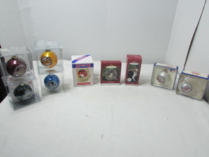 lot 40 image: Sports Ornaments