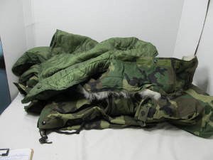 lot 49 image: Army Apparel