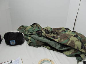 lot 53 image: Army Apparel