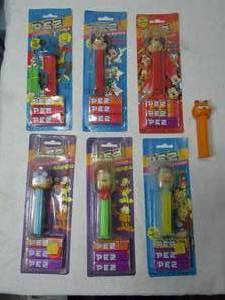 lot 73 image: Vintage Pez Candy Dispeners