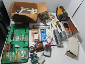 lot 121 image: Electrical Tools