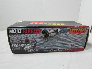 lot 143 image: Mojo Rippler Decoy