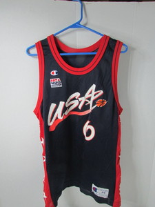 lot 192 image: Vintage USA Basketball Jersey Anfernee Hardaway