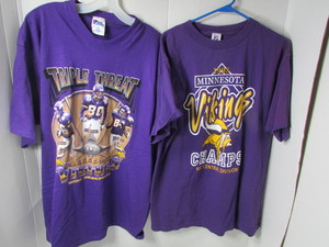 lot 194 image: Minnesota Vikings Apparel Vintage