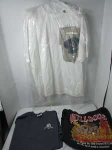 lot 200 image: Mens Shirts