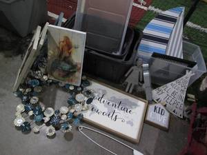 lot 109 image: Blend of masculine and feminine wal...