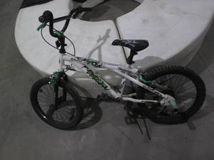 lot 111 image: Boys Mongoose Monster Energy Razor...