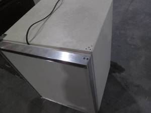 lot 118 image: Vintage U-Line Household Mini Refri...