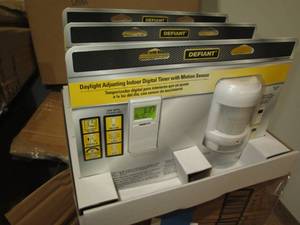 lot 157 image: 10 Cases of Defiant Daylight Adjust...