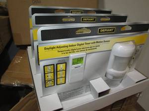 lot 158 image: 10 Cases of Defiant Daylight Adjust...