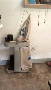 lot 18 image: Delta ShopMaster AP400 Dust Collector on Rolling platform with Collection Bags