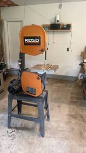 lot 23 image: Ridgid BS14002 Band Saw with Stand