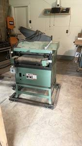 lot 24 image: Grizzly 16in Drum Sander G1079 240V Woodworking Machine plus industrial style Delta Rolling platform