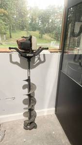 lot 31 image: SOLO StrikeMaster Gas-Powered Ice Auger