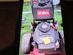 lot 03 image: Toro Proline riding mower