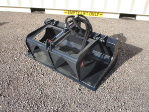 lot 17 image: Wolverine 44 Mini Skid Steer Grapple Bucket