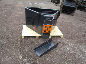 lot 38 image: Wolverine Skid Steer Concrete Chuter Box