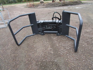 lot 24 image: Wolverine Skid Steer Hydraulic Bale Squeeze