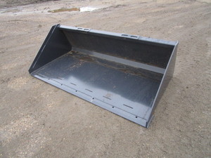 lot 20 image: Wolverine 72 Skid Steer Bucket