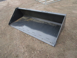 lot 22 image: Wolverine 80 Skid Steer Bucket