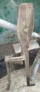 lot 330 image: Large Vintage Tinsmith Shears.